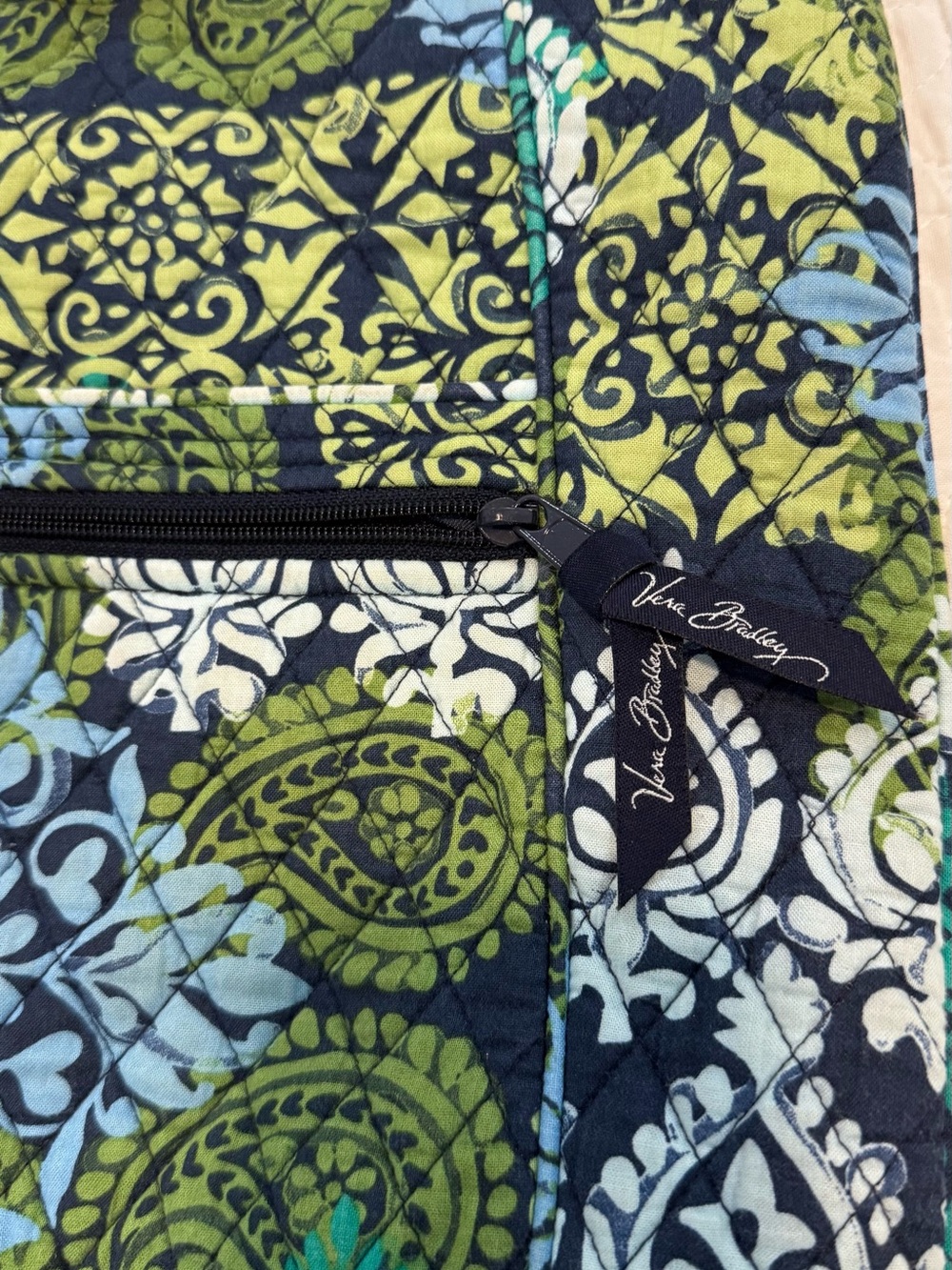 Vera Bradley Quilted Crossbody in Navy, Green & Teal Pattern - Picture 4 of 4